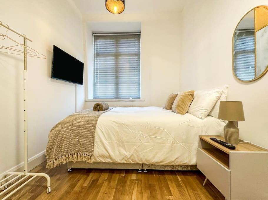 Newly Refurbished Luxury 3 Bedroom Apartment Londyn Zewnętrze zdjęcie